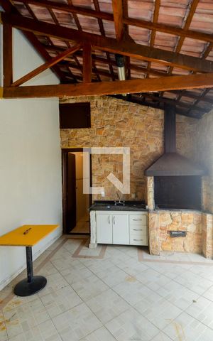 Casa para alugar com 300m², 4 quartos e 7 vagasChurrasqueira