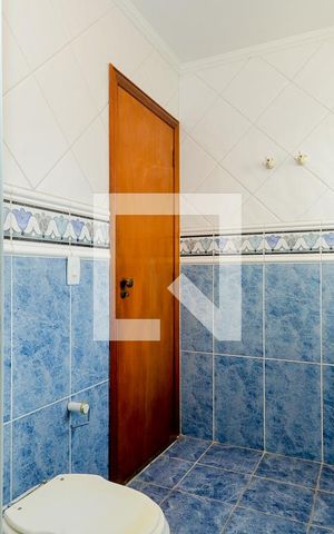Casa para alugar com 300m², 4 quartos e 7 vagasBanheiro da Suíte