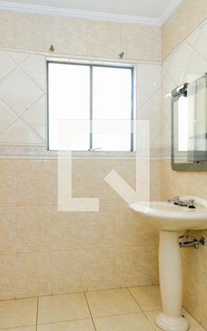 Casa para alugar com 300m², 4 quartos e 7 vagasBanheiro Social