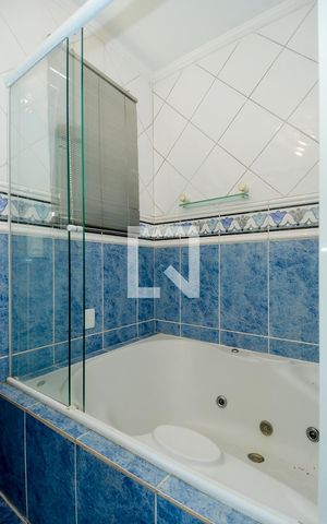 Casa para alugar com 300m², 4 quartos e 7 vagasBanheiro da Suíte