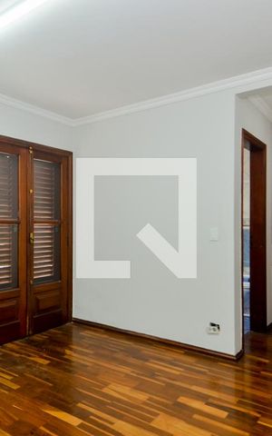 Casa para alugar com 300m², 4 quartos e 7 vagasQuarto 4 - Suíte
