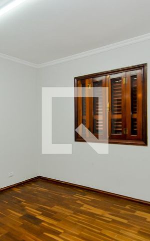 Casa para alugar com 300m², 4 quartos e 7 vagasQuarto 4 - Suíte
