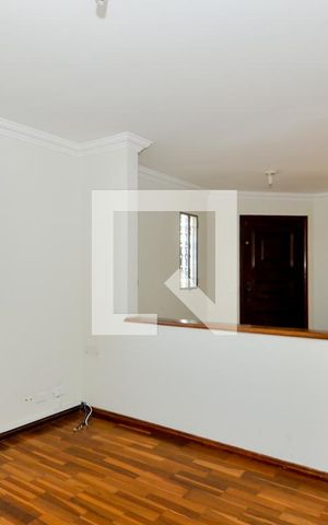 Casa para alugar com 300m², 4 quartos e 7 vagasSala