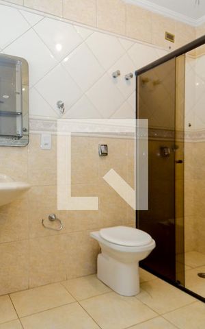 Casa para alugar com 300m², 4 quartos e 7 vagasBanheiro Social