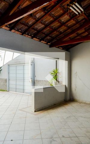 Casa para alugar com 300m², 4 quartos e 7 vagasChurrasqueira