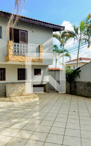 Casa para alugar com 300m², 4 quartos e 7 vagasQuintal 
