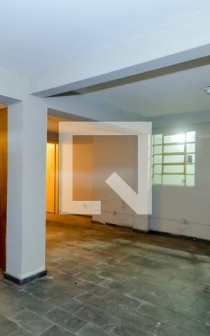 Casa para alugar com 300m², 4 quartos e 7 vagasGaragem