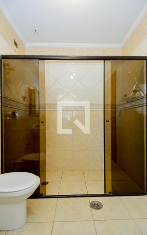 Casa para alugar com 300m², 4 quartos e 7 vagasBanheiro Social