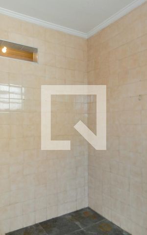 Casa para alugar com 300m², 4 quartos e 7 vagasBanheiro