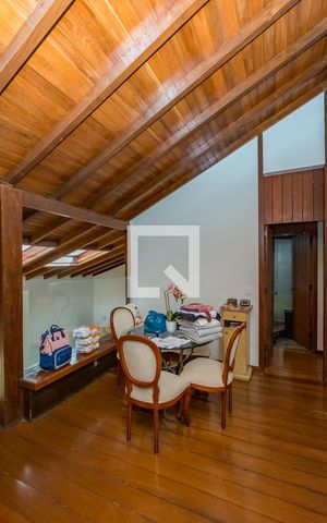 Casa à venda com 450m², 5 quartos e 3 vagasCorredor
