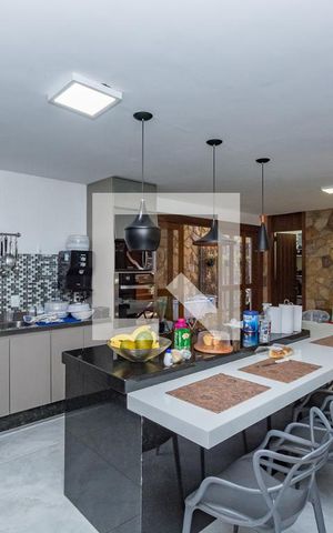 Casa à venda com 450m², 5 quartos e 3 vagasCozinha