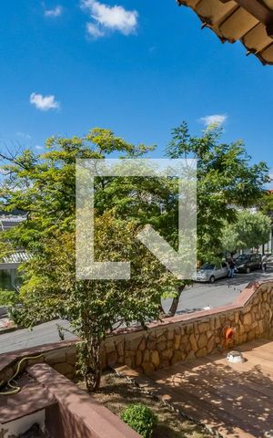 Casa à venda com 450m², 5 quartos e 3 vagasSala