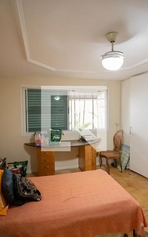 Casa à venda com 596m², 4 quartos e 10 vagas Casa à venda com 596m², 4 quartos e 10 vagasQuarto 3