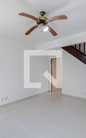 Casa à venda com 72m², 2 quartos e sem vagaSala