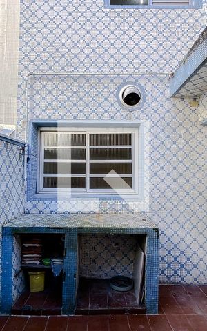 Casa à venda com 72m², 2 quartos e sem vagaQuintal