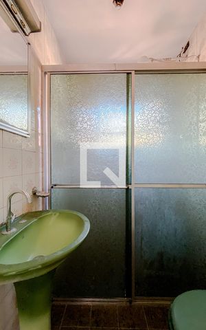 Casa à venda com 72m², 2 quartos e sem vagaBanheiro da Suíte