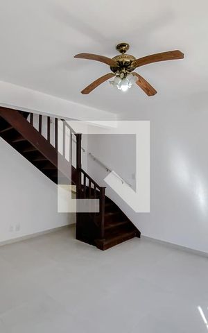 Casa à venda com 72m², 2 quartos e sem vagaSala