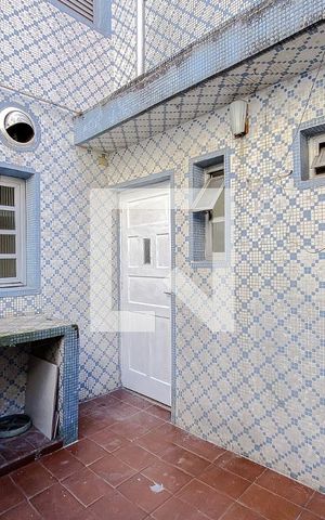 Casa à venda com 72m², 2 quartos e sem vagaQuintal