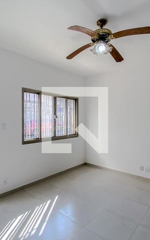 Casa à venda com 72m², 2 quartos e sem vagaSala