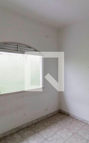 Casa à venda com 490m², 5 quartos e 3 vagas Casa à venda com 490m², 5 quartos e 3 vagasQuarto 1