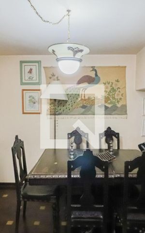 Casa para alugar com 159m², 3 quartos e 2 vagasSala