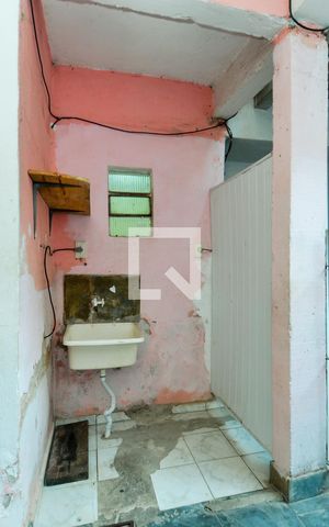 Casa para alugar com 50m², 1 quarto e sem vagaÁrea de Serviço
