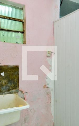 Casa para alugar com 50m², 1 quarto e sem vagaÁrea de Serviço