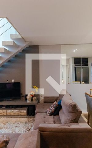 Casa à venda com 205m², 3 quartos e 3 vagas Casa à venda com 205m², 3 quartos e 3 vagasSalas