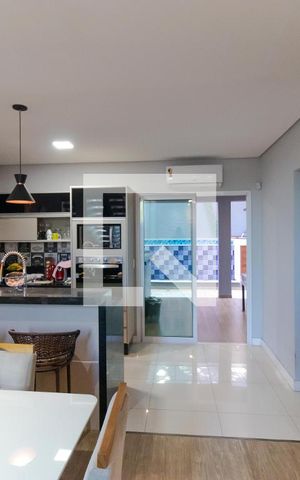 Casa à venda com 205m², 3 quartos e 3 vagas Casa à venda com 205m², 3 quartos e 3 vagasCozinha