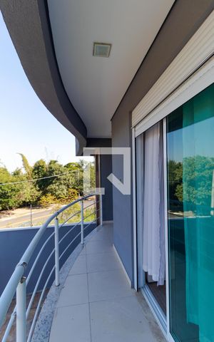 Casa à venda com 205m², 3 quartos e 3 vagas Casa à venda com 205m², 3 quartos e 3 vagasSacada da Suíte