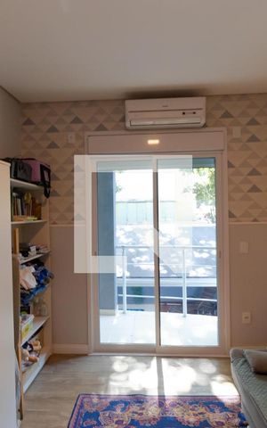 Casa à venda com 205m², 3 quartos e 3 vagas Casa à venda com 205m², 3 quartos e 3 vagasQuarto 02