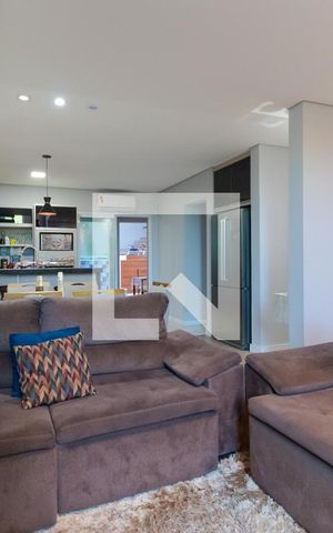 Casa à venda com 205m², 3 quartos e 3 vagas Casa à venda com 205m², 3 quartos e 3 vagasSalas