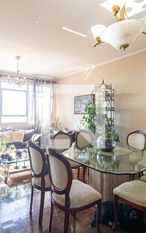 Apartamento à venda com 118m², 3 quartos e 2 vagas Apartamento à venda com 118m², 3 quartos e 2 vagasSala