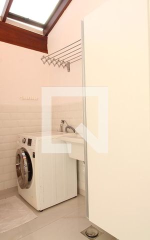 Casa de condomínio à venda com 108m², 3 quartos e 2 vagasLavanderia