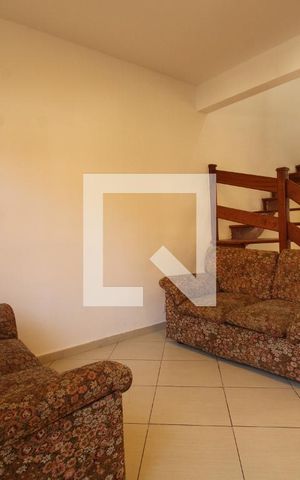 Casa de condomínio à venda com 108m², 3 quartos e 2 vagasSala