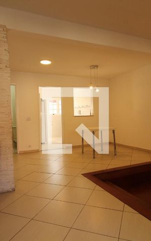Casa de condomínio à venda com 108m², 3 quartos e 2 vagasSala