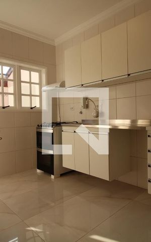 Casa de condomínio à venda com 108m², 3 quartos e 2 vagasCozinha
