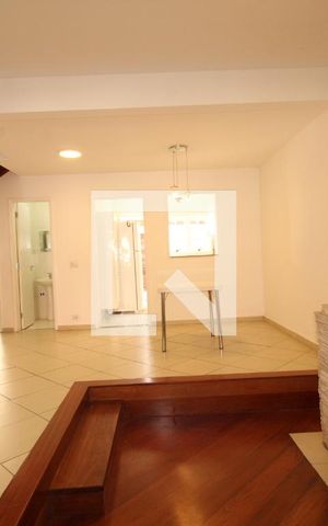 Casa de condomínio à venda com 108m², 3 quartos e 2 vagasSala