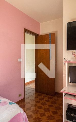 Casa à venda com 146m², 4 quartos e 2 vagas Casa à venda com 146m², 4 quartos e 2 vagasquarto2-4