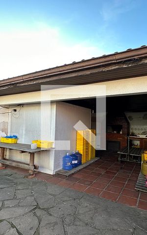 Casa à venda com 210m², 3 quartos e 3 vagasPátio 