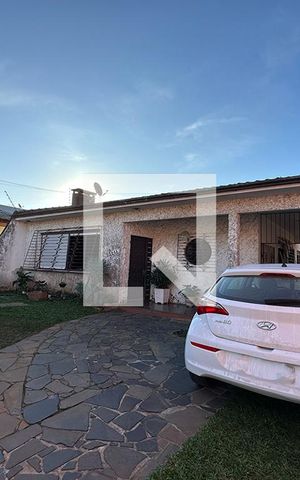 Casa à venda com 210m², 3 quartos e 3 vagasFachada da casa  