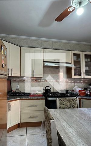 Casa à venda com 210m², 3 quartos e 3 vagasCozinha 