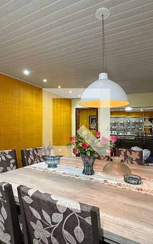 Casa à venda com 280m², 3 quartos e 4 vagasSala 