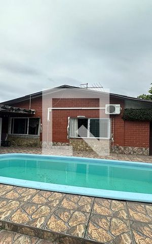 Casa à venda com 280m², 3 quartos e 4 vagasPiscina
