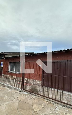 Casa à venda com 280m², 3 quartos e 4 vagasFachada da casa 