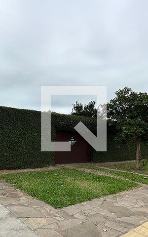 Casa à venda com 280m², 3 quartos e 4 vagasFachada da casa 