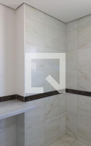 Apartamento à venda com 707m², 6 quartos e 7 vagas Apartamento à venda com 707m², 6 quartos e 7 vagasBanheiro da Suíte 2