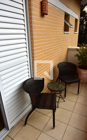Casa de condomínio à venda com 241m², 4 quartos e 3 vagasVaranda da Suíte