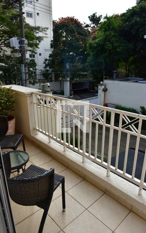 Casa de condomínio à venda com 241m², 4 quartos e 3 vagasVaranda da Suíte