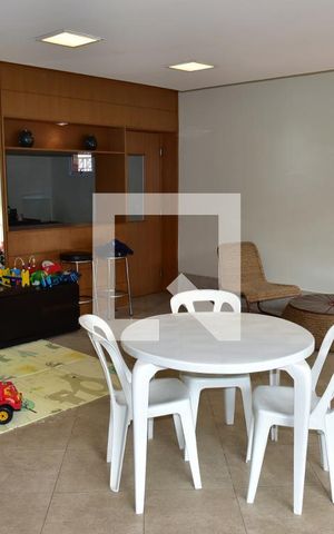 Casa de condomínio à venda com 241m², 4 quartos e 3 vagasÁrea comum - Salão de festas